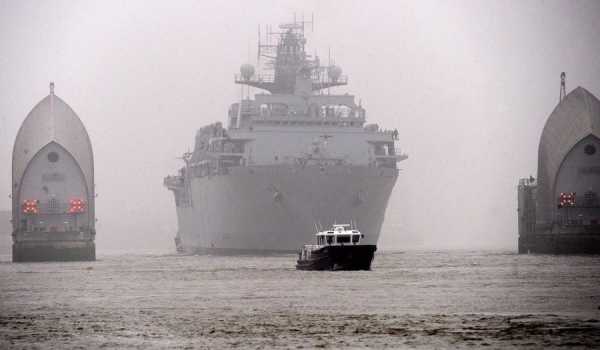 Τρία βρετανικά πλοία στο Αιγαίο στέλνει ο Κάμερον