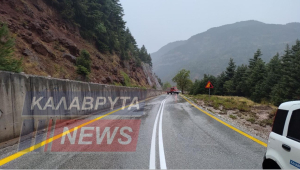 Κατολίσθηση στην Πούντας – Καλαβρύτων λόγω της ισχυρής καταιγίδας (εικόνες, βίντεο)