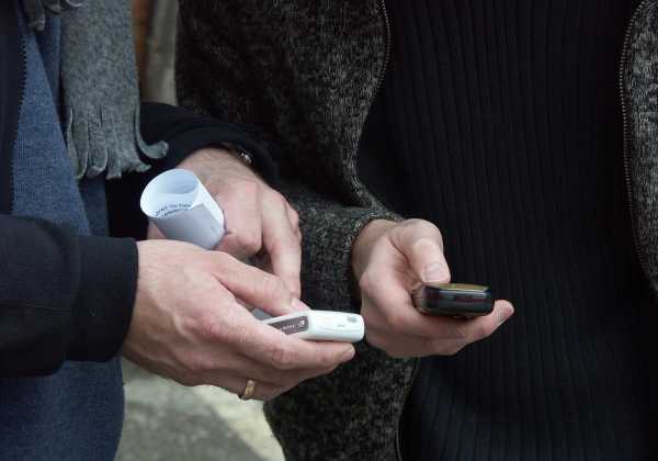 Το mobile internet κερδίζει έδαφος αλλά η κλήση παραμένει ο ηγέτης της επικοινωνίας