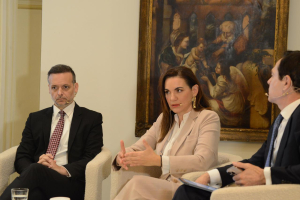 Όλγα Κεφαλογιάννη: Στόχος η αντιμετώπιση του υπερτουρισμού με χωρικό σχεδιασμό