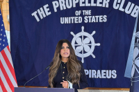 Κίμπερλι Γκίλφοϊλ: Δεσμεύσεις για συνεργασία ΗΠΑ- Ελλάδα και χοροί στο Propeller Club Πειραιά (Εικόνες)