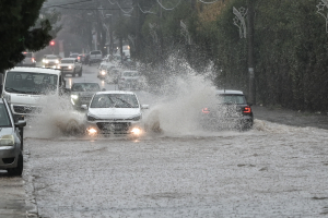 Κακοκαιρία: Ποιοι δρόμοι παραμένουν κλειστοί στην Αττική