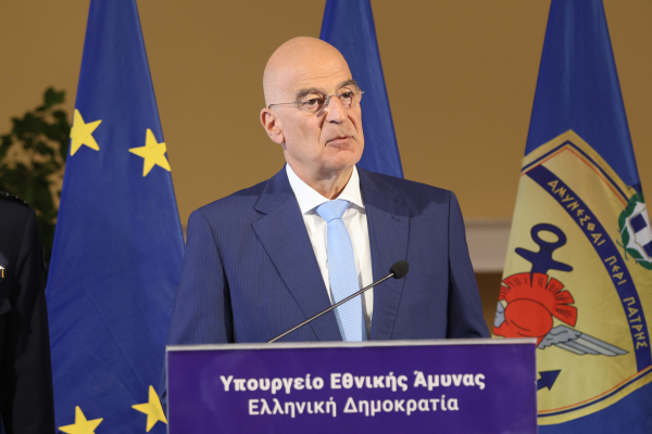 Πτώση Phantom στην Τανάγρα: Επιστρέφει στην Αθήνα ο Δένδιας