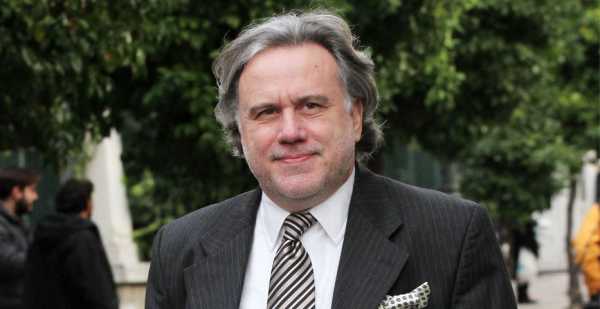 Κατρούγκαλος: Να επαναπροσληφθούν 300 διαθέσιμοι στα ασφαλιστικά ταμεία