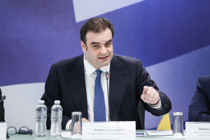 Η πρόσκληση Πιερρακάκη σε Γιούνκερ για «brainstorming», η Aegean και η ΤΕΜΕΣ, το Latsco Family Office, η Phoseco, η Nola Athens και ο μισθός των 7.904 ευρώ της Διοικήτριας της Αρχής Ελέγχου Αγοράς