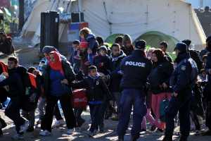 «Επιστροφή» στην Αθήνα για τους Αφγανούς πρόσφυγες από την Ειδομένη 