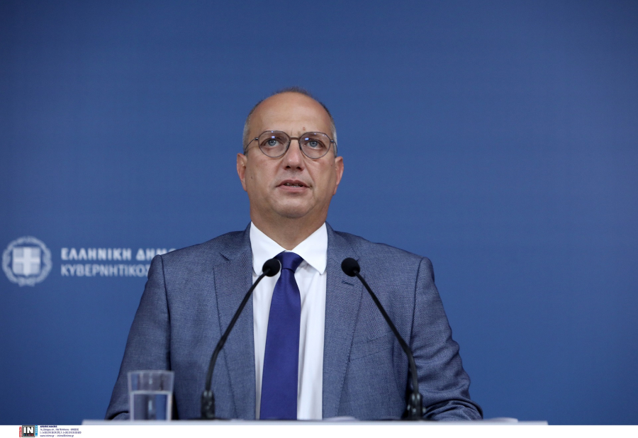 Οικονόμου: «Κανένα άδειασμα και καμία αιχμή από τις δηλώσεις Καραμανλή» (βίντεο)