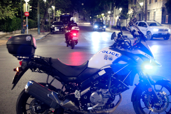 Λάρισα: Σφοδρή σύγκρουση οχημάτων με δύο τραυματίες