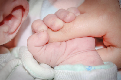 Νέα στοιχεία για τα δύο νεκρά μωρά στην Πάτρα: Tι έδειξε η ιστοπαθολογική εξέταση στο πρώτο παιδί