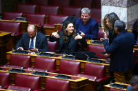 Σήμερα η επίσημη πρώτη διαφοροποίηση των «11» από την πολιτική του ΣΥΡΙΖΑ