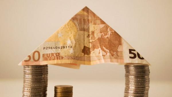 Αφιέρωμα του "Der Spiegel" στο τέλος των ελληνικών προγραμμάτων