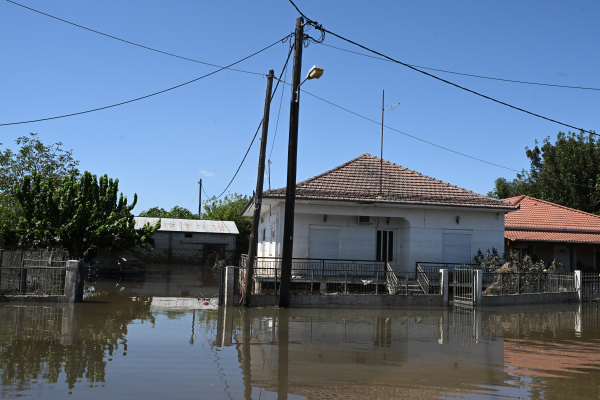 Αναστολή συμβάσεων: Επίδομα 534 ευρώ στους εργαζόμενους των πληγέντων επιχειρήσεων από πλημμύρες