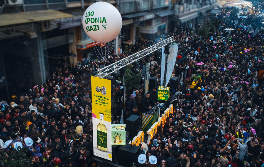 Η Μαλαματίνα ξεκλείδωσε καρδιές στην πιο ξέφρενη Τσικνοπέμπτη της Θεσσαλονίκης