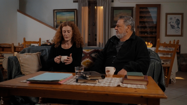 «Η Γη της Ελιάς»: Η Άννα γεννάει τα δίδυμα - Ο Σπύρος συλλαμβάνεται