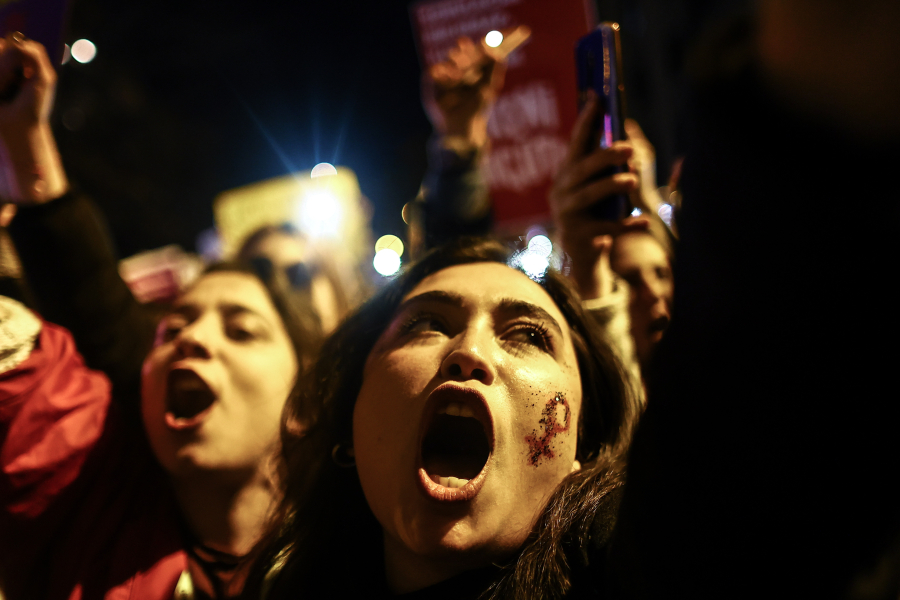 Kαταδικάστηκε Τουρκάλα επειδή έκανε share άρθρο του Guardian
