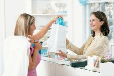 ΟΑΕΔ: πρόγραμμα κατάρτισης για 4.000 άνεργους 18 – 24 ετών στο λιανικό εμπόριο