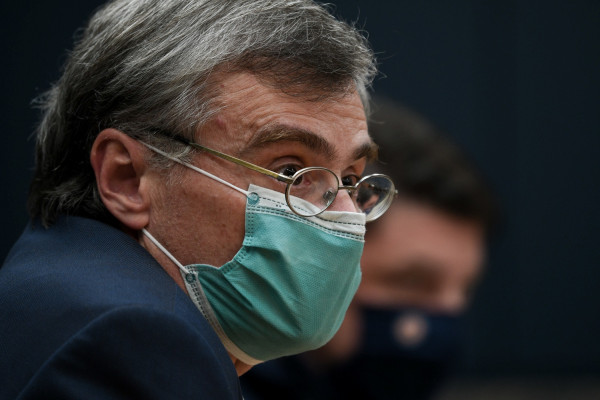 Τσιόδρας: Ανοιχτό ενδεχόμενο να «πέσουν» οι μάσκες μεταξύ εμβολιασμένων