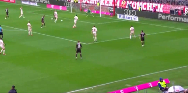 Ο Σάλιακας «έκοψε» στα… δύο την Μπάγερν Μονάχου: Φοβερή ασίστ! (video)