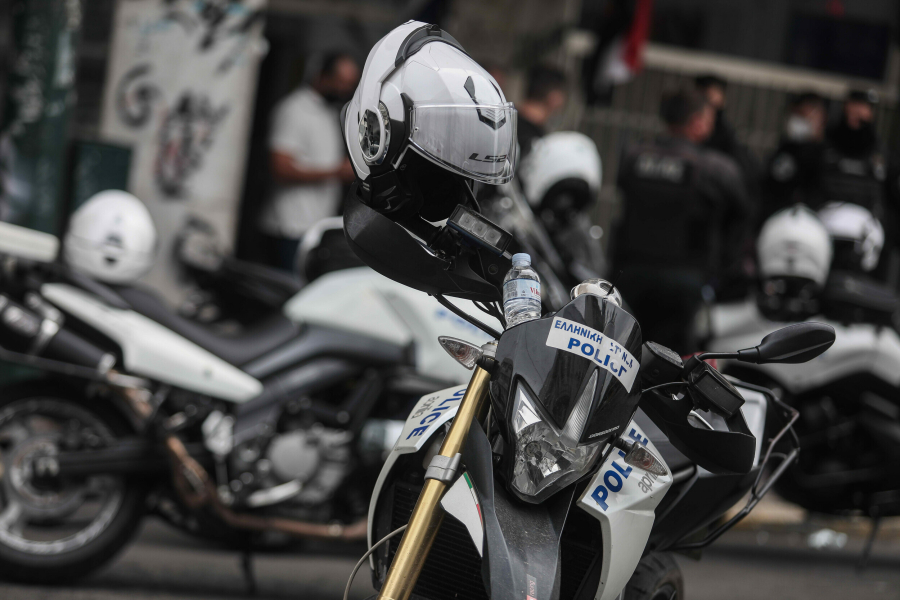 Γλυφάδα: Συνελήφθη γνωστός Dj γιατί χτύπησε πασίγνωστο μοντέλο και πρώην του