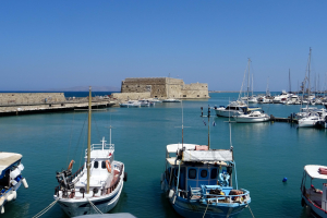 Το επιβλητικό γκράφιτι του Νίκου Καζαντζάκη στο κέντρο του Ηρακλείου