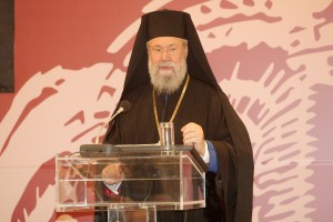 Σκληρή στάση για το Κυπριακό ζητάει ο Χρυσόστομος