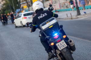 Νέα Φιλαδέλφεια: Συνελήφθησαν επ' αυτοφώρω 4 ανήλικοι, 13, 15 και 16 ετών, για κλοπές