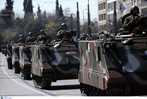 Εντυπωσιακά τεθωρακισμένα στην παρέλαση για τα 200 χρόνια από την Επανάσταση