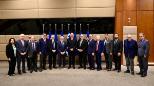 Συνάντηση Δένδια με τον Νίκο Λαρυγγάκη στο ΥΠΕΘΑ