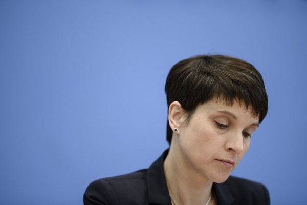 Αποχωρεί από το AfD η συμπρόεδρος, Φράουκε Πέτρι