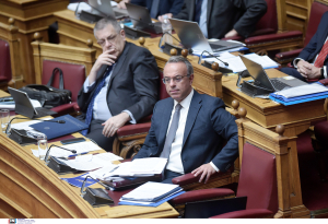 Βουλή: Μπρα ντε φερ κυβέρνησης αντιπολίτευσης για τα Τέμπη