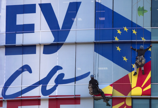 Απέρριψε η Βόρεια Μακεδονία πρόταση επίλυσης διαφορών με τη Βουλγαρία, μένουν στον «πάγο» οι ενταξιακές διαπραγματεύσεις