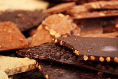 Βρέθηκαν χημικά σε σοκολάτες που μπορούν να προκαλέσουν μέχρι και εγκεφαλική βλάβη