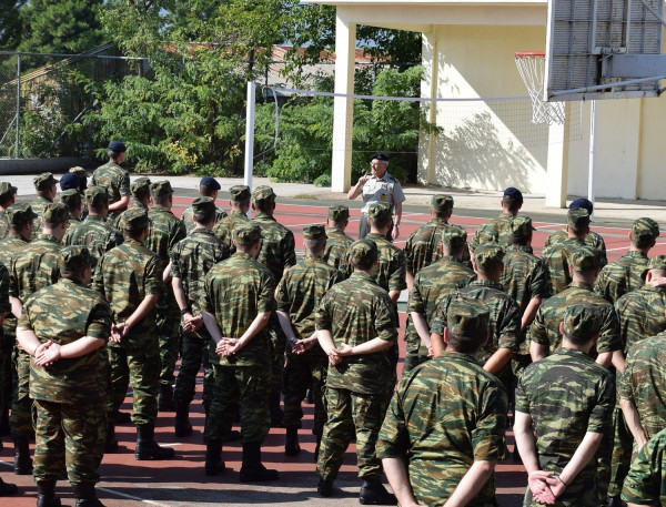 ΓΕΣ: «Ψευδές και συκοφαντικό» το δημοσίευμα για δηλητηρίαση νεοσυλλέκτων σε στρατόπεδο της Κω