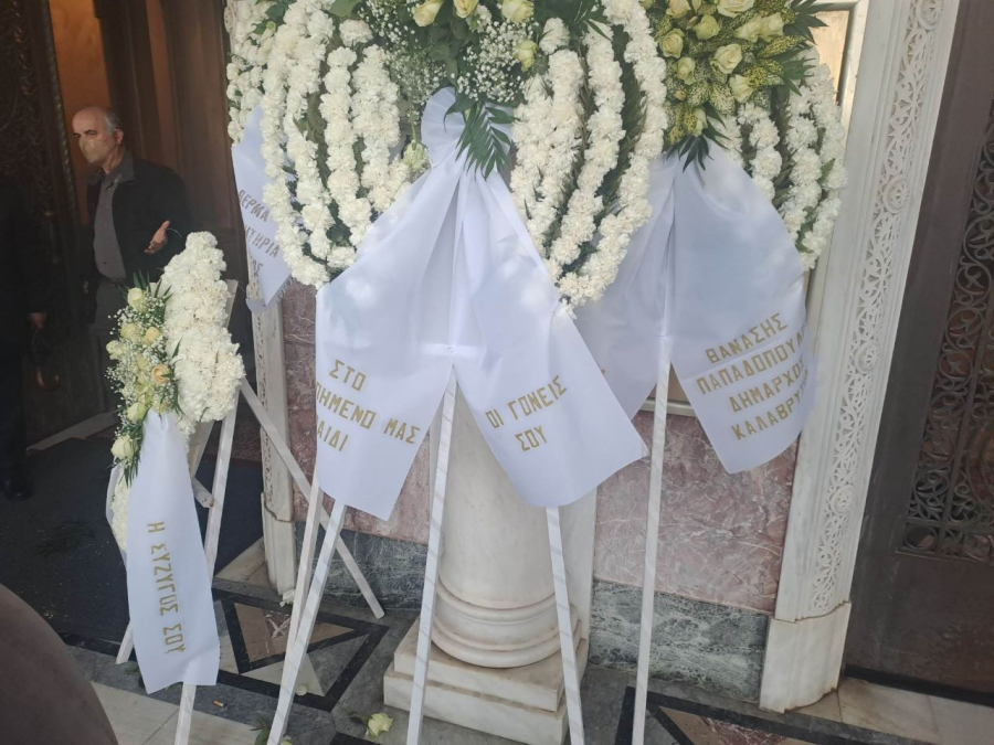 Σε κλίμα οδύνης η κηδεία του Παναγιώτη Τζένου στην Πάτρα