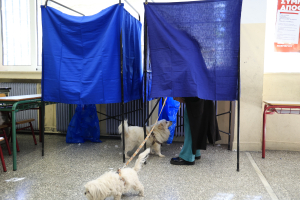 Νέα δημοσκόπηση: Στάσιμη η ΝΔ, σε άνοδο το ΠΑΣΟΚ - Πώς κινούνται Τσίπρας και Σαμαράς