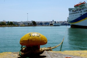 Σε ασφαλές σημείο στο λιμάνι του Πειραιά το «Παναγιά Αγιάσου»