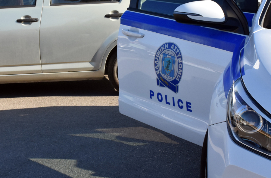 Μαρκόπουλο: Έπεσαν πυροβολισμοί, δύο τραυματίες