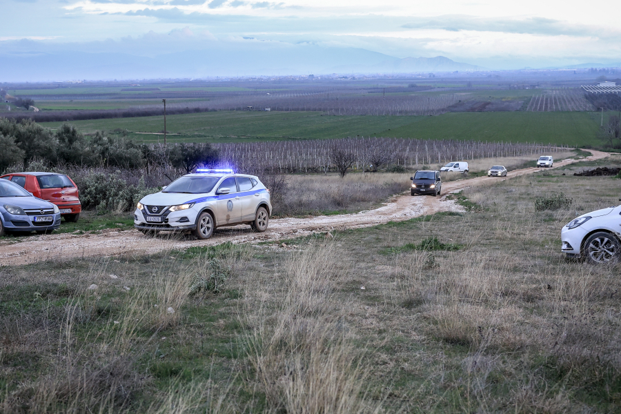 Ένα εύρημα στο σώμα του Βασίλη Καλογήρου θα δώσει απαντήσεις