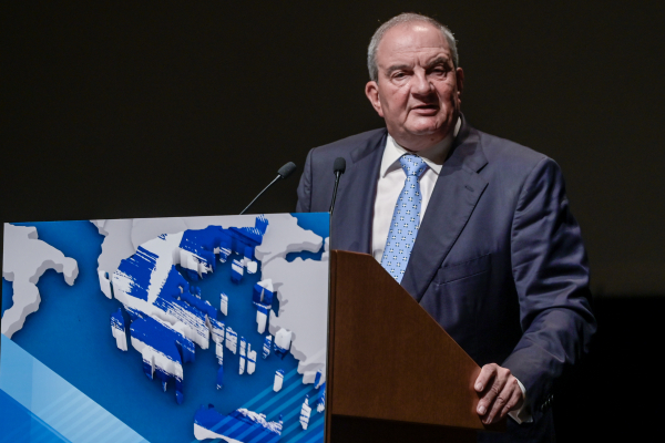 «Αποστάσεις» Καραμανλή από Ρουσόπουλο για το «άδειασμα» στον πρώην υπουργό Μεταφορών