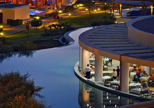 Το all inclusive δημιουργεί σοβαρά προβλήματα στα εστιατόρια