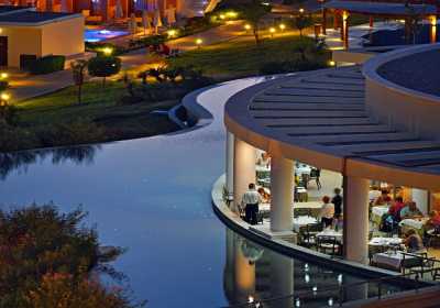 Το all inclusive δημιουργεί σοβαρά προβλήματα στα εστιατόρια