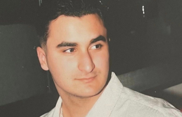 Ξάνθη: Σπαραγμός στην κηδεία του 20χρονου Αλέξανδρου που σκοτώθηκε σε τροχαίο – «Λεβέντη μας, έφυγες τόσο άδικα»