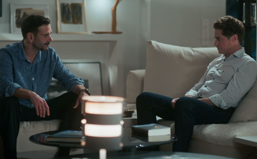 «Μια νύχτα μόνο»: Η εξαφάνιση του Πετράκη και της Τάνιας φέρνει την Αρετή στην αγκαλιά του Οδυσσέα