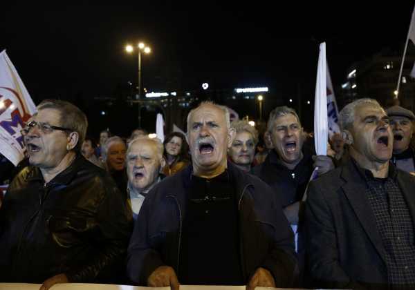 «Ώρα μηδέν» για το Ασφαλιστικό - Τα μέτρα, τα αντίμετρα και ο χρόνος εφαρμογής τους