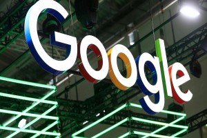 Η Google θέτει σε λειτουργία νέα υπηρεσία για τις «ψευδείς ειδήσεις»