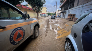 Ανοίγουν αύριο σχολεία στον «πληγωμένο» Βόλο, υποχωρούν τα νερά αλλά μένουν τα προβλήματα στην Καρδίτσα