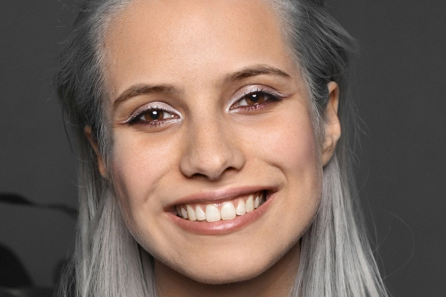 Τι προσπαθεί να σας «πει» το σώμα σας όταν γκριζάρουν τα μαλλιά σας