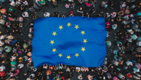 Politico: Η ΕΕ θα προσφέρει πρόσβαση στην ενιαία αγορά σε υποψήφιες προς ένταξη χώρες - «Οδικοί χάρτες» για Ουκρανία, Μολδαβία, Αλβανία, Μαυροβούνιο