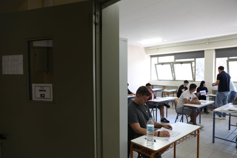 Πανελλήνιες 2025 ΕΠΑΛ: Τα θέματα και οι απαντήσεις στα Μαθηματικά