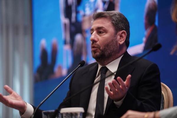 ΠΑΣΟΚ: Αμηχανία, νευρικότητα και… Τσίπρας όλο το 24ωρο στη Χαριλάου Τρικούπη